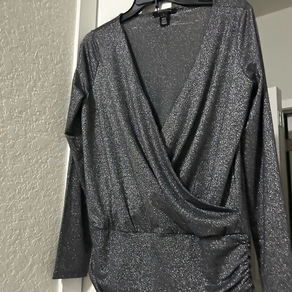 White House Black Market Long Sleeve - Picture 4 of 8